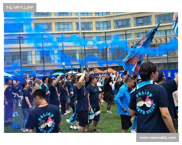 大阪樱花球迷开放日创纪录吸引2.3万人到场盛况空前 大阪樱花球迷开放日创纪录吸引2.3万人到场盛况空前